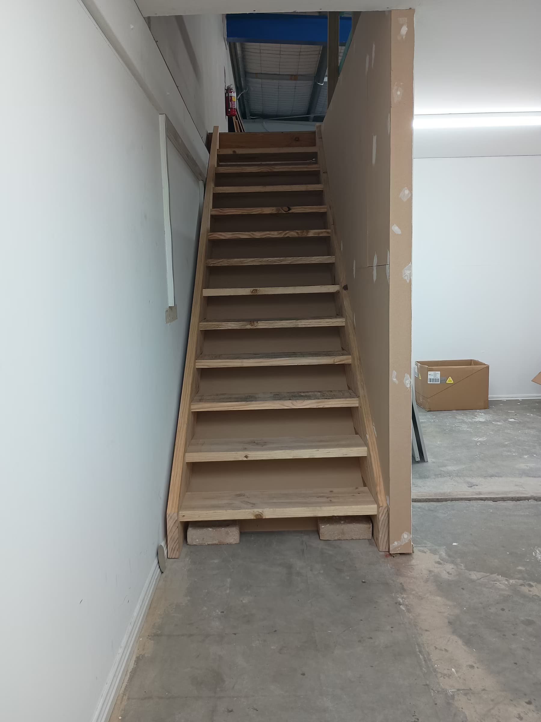 Mezzanine storage